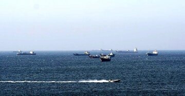 تردد در تنگه هرمز محدود شد؛ ممانعت از عبور ۳۰ شناور غیرمجاز