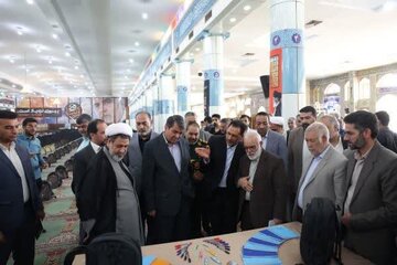 اهدای ۶۶ هزار و ۸۰۰ بسته لوازم‌التحریر ویژه دانش‌آموزان تحت حمایت کمیته امداد در استان کرمان